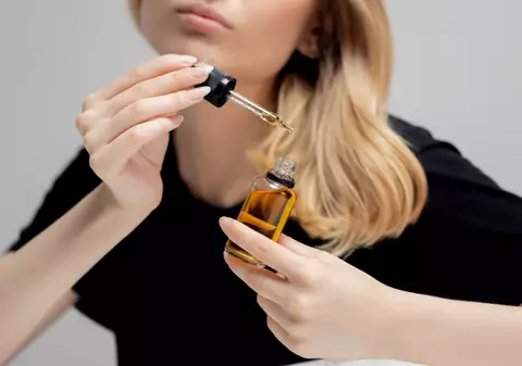 Ce este uleiul de ricin şi la ce foloseşte