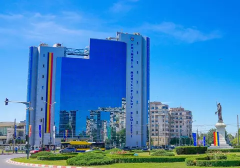 Val de concedieri la Primăria Ploiești: 116 angajați rămân fără loc de muncă, după Paște