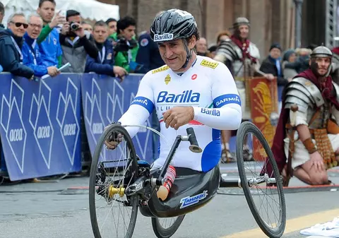 Alex Zanardi a murit la 59 de ani. Povestea incredibilă a pilotului de F1 care și-a pierdut ambele picioare
