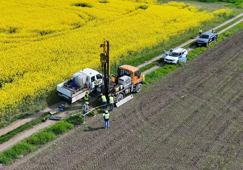 Au început forajele pentru autostrada Ploiești - Brașov: unde au intrat primele utilaje pe teren