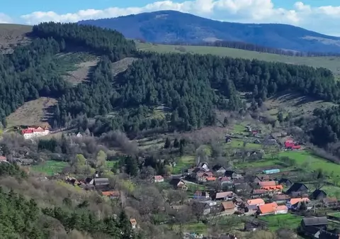 Satul din România cu doar 350 de locuitori, care arată ca un muzeu și unde poți dormi în peste 30 de conace vechi de 300 de ani