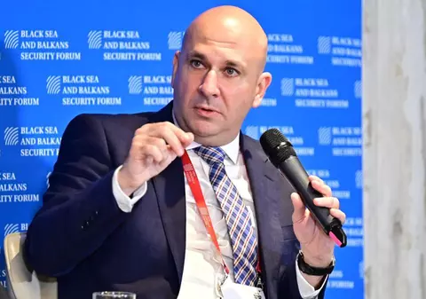 CEO-ul Hidroelectrica, Bogdan Badea, se retrage din cursa pentru şefie și acuză presiuni politice: „Dacă se vrea întoarcerea la tătucul care le știe pe toate, nu, mulțumesc”