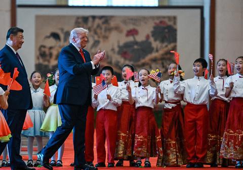 Xi Jinping îl primește pe Donald Trump cu mare fast la Beijing: „Ar trebui să fim parteneri, nu rivali”