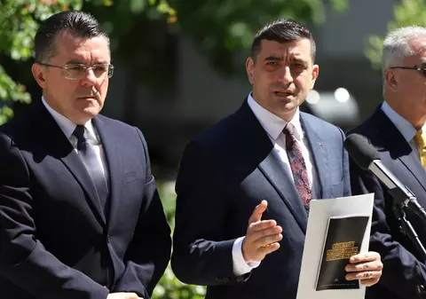 George Simion s-a lăudat cât de bine stă AUR în sondaje, după demiterea Guvernului Bolojan. Cum vrea să „scoată România din criză”