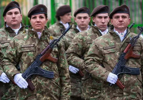 România încearcă a patra oară să dea arme noi militarilor, prin SAFE. Guvernul a ales o firmă care s-a înființat cu o zi înainte de ultimul Crăciun