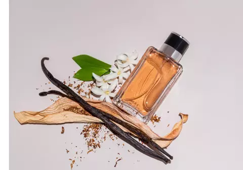 Arome de oud, vanilie și mosc – secretele parfumurilor arăbești premium