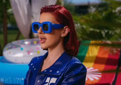 Imagini cu Lidia Buble la piscină: „Vibe jucăuș”. Anunțul făcut de artistă: „Numa’ bună de iubit”