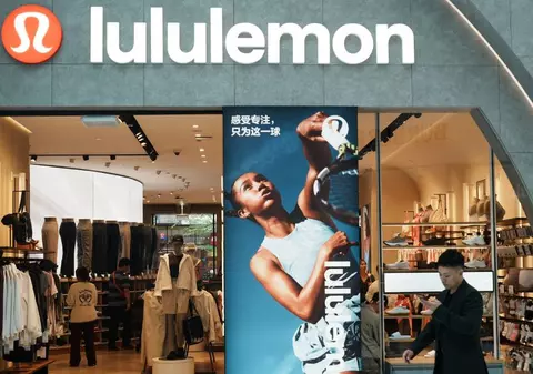 Lululemon intră în România. Brandul de miliarde de dolari deschide primul magazin într-un mall din București