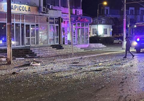 Mărturiile unor oameni din Galați, despre momentul prăbușirii dronei rusești: „Am văzut explozia din pat. E la două blocuri de noi. Am crezut că e o glumă Ro-Alert”
