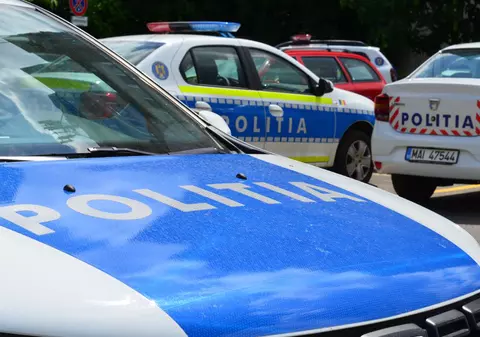 Patru polițiști din București nu mai au voie să iasă din case, după ce au primit o șpagă de 10.000 de lei de la un șofer