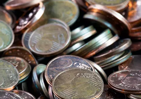 Un angajat al primăriei a furat 1,9 milioane de euro în monede, din parcometre, în Germania: „Am cheltuit tot!”