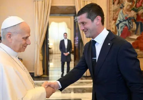 Cristi Chivu și campionii de la Inter, primiți de Papa Leon al XIV-lea. Mesajul care i-a lăsat pe fotbaliști fără cuvinte