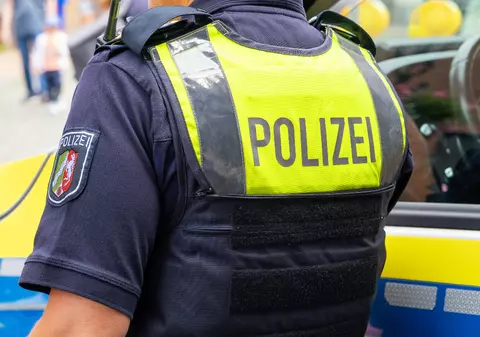 Pedeapsa primită de un polițist german după ce i-a cerut mită unui șofer român: „Dacă îmi dai 400 de euro, rezolvăm rapid”
