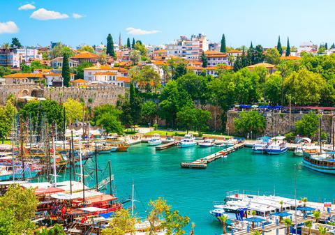 Cât costă o vacanță în Antalya în vara lui 2026 – Ghid complet de prețuri pentru toate buzunarele
