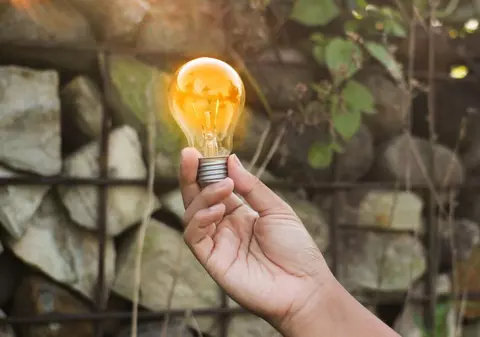 Care este principala sursă de energie în România, luni. Acoperă 49% din consum, iar hidro a trecut pe locul 2