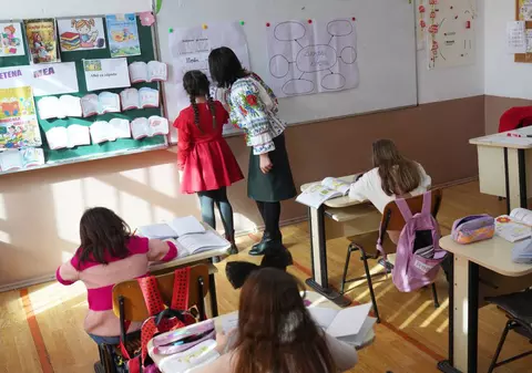 De ce merg copiii la școală doar trei zile, în această săptămână