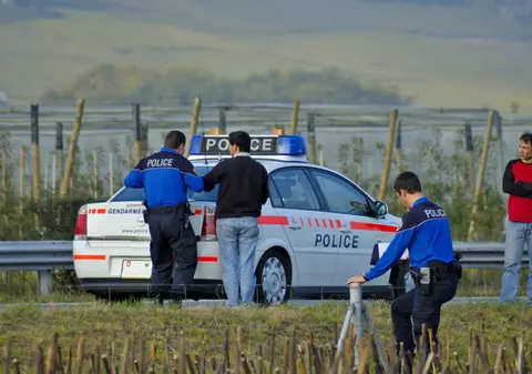 Un ucrainean a fost împins de colegul lui în fața trenului și a murit, în Elveția