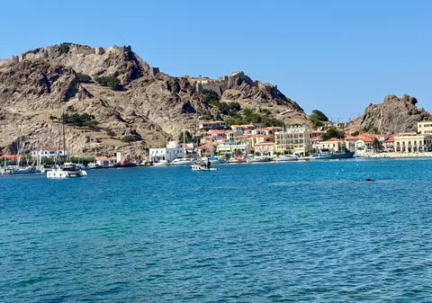 10 români câștigă vara asta o vacanță în Grecia cu un bon de cumpărături. Cum poți fi unul dintre ei