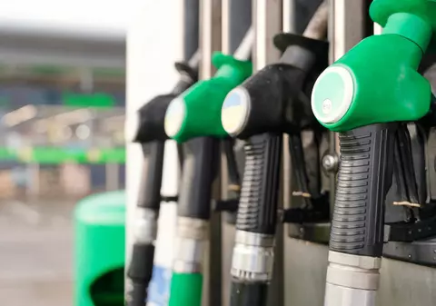 Benzina și motorina s-au scumpit și în Bulgaria. Cât plătesc vecinii din sud față de șoferii români