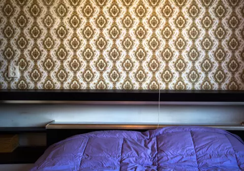 Trendul de design interior considerat kitsch în anii ‘90 care revine în forță: a devenit un simbol al luxului