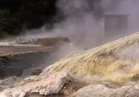 Un zăcământ natural descoperit în Canada ar putea fi combustibilul viitorului. Poate alimenta 400 de gospodării pe an și dă 4,7 milioane kWh energie