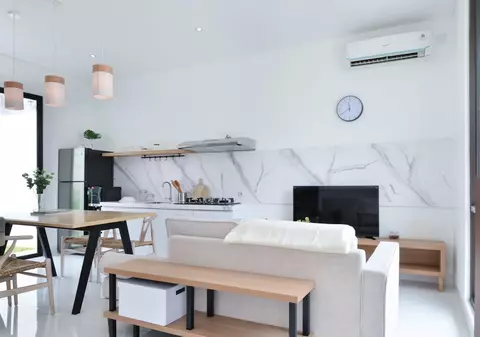 Ce ar trebui să știi despre compatibilitatea unui aer condiționat de 12000 BTU cu asistenții virtuali din Smart Home