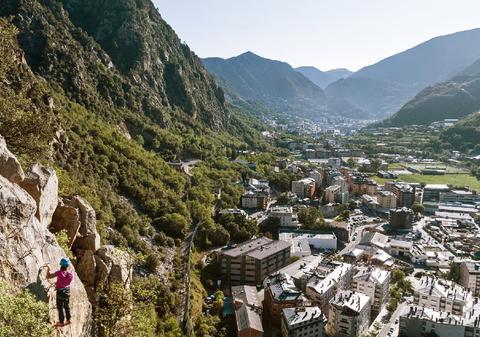 Țara din Europa care încearcă să-i convingă pe turiști să petreacă vacanțe mai lungi: majoritatea o vizitează doar pentru o zi