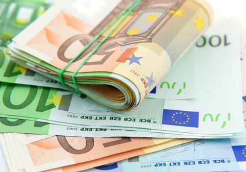Voucher de 100 de euro lunar pe care românii din Italia îl pot primi de la stat. Cum va funcționa bonusul pentru energie