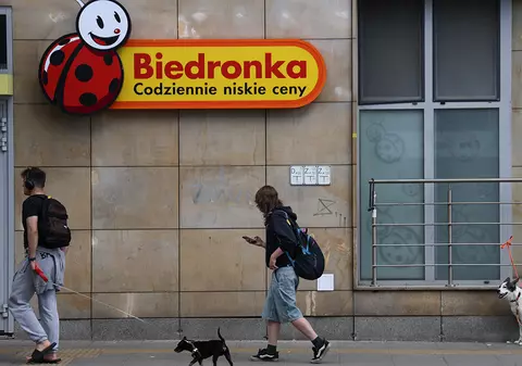 Bonusuri pentru angajații unui supermarket pe baza „emoji”-urilor clienților la casele de marcat, în Polonia
