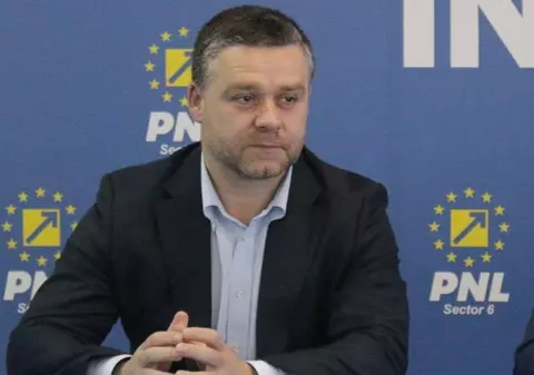 Ciprian Ciucu îl acuză pe Eugen Tomac că negociază pe ascuns cu PSD și că protejează interesele social-democraților