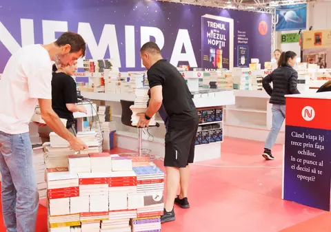Începe Bookfest 2026: ce surprize îi așteaptă pe vizitatori la Romexpo, de la cărți virale pe TikTok la mari reduceri