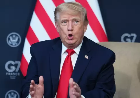 Donald Trump are lacune la geografie. Gafa făcută despre Qatar și Iran în fața șeicului Tamim bin Hamad Al Thani