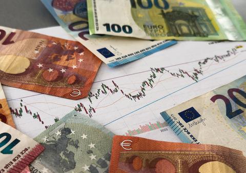 România, pe primul loc în UE la costul datoriei publice. Statul plătește cele mai mari dobânzi pentru împrumuturi
