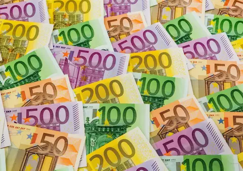 Consiliul Concurenței propune amenzi record, de sute de milioane de euro, pentru 10 bănci implicate în manipularea indicelui ROBOR