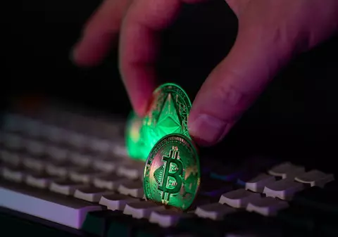 Inteligența artificială și algoritmii de recomandare: chiar decid mașinile ce conținut consumăm online?