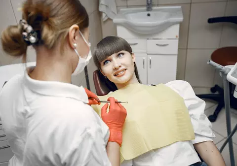 Dr. Alexandra Mircea recomandă - Ce soluții există astăzi pentru refacerea completă a danturii