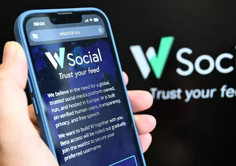 Platforma socială W, concurenta europeană a X, își lansează versiunea publică. Noua rețea nu va permite conturile false