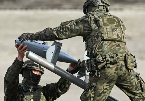 Armata Română face recrutări masive: e nevoie de 7.000 de soldați în București și 38 de județe. Cât este solda