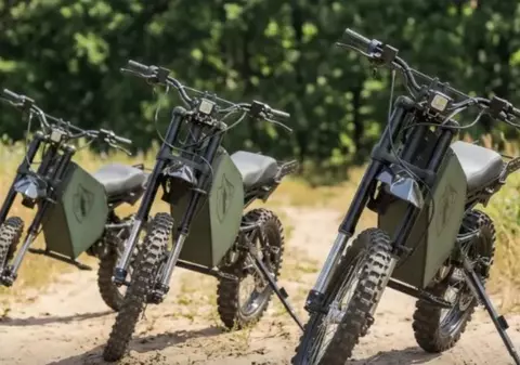 Ucraina folosește o motocicletă aproape invizibilă pentru dronele rusești