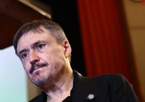 Cristian Mungiu, după al doilea Palme d’Or: „Statul datorează 130.000.000 de euro cinematografiei. Să nu investim doar în kilometri de autostradă”