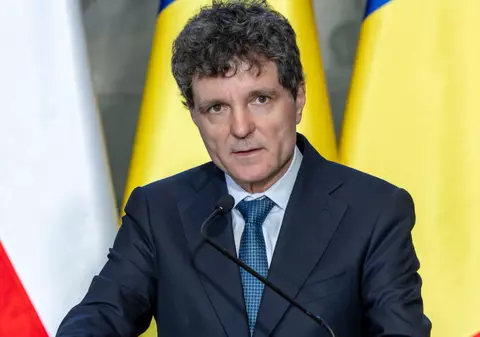 Ce mesaj le transmite Nicușor Dan oamenilor care l-au votat și care se plâng de deciziile lui pe Facebook: „Consider că eu am dreptate și duc România în direcția bună”