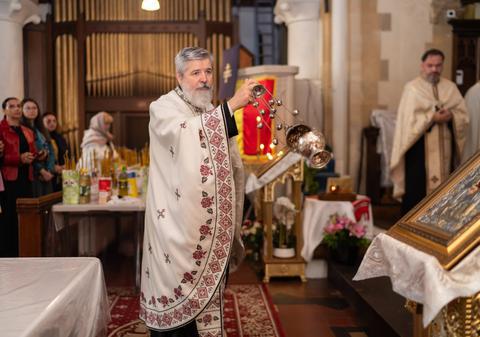 Începe Postul Sfinților Apostoli Petru și Pavel. Părintele Vasile Ioana dezvăluie cele 7 rânduieli esențiale pentru credincioși: „Post cu rost!”