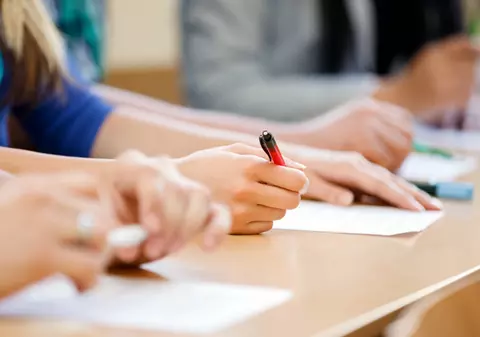 Proba orală la Limba română BAC 2026 are loc azi – cum se desfășoară și reguli