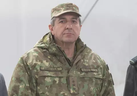 Cine este generalul Iulian Berdilă, al doilea acuzat în dosarul în care șeful Statului Major al Apărării, Gheorghiță Vlad, este audiat de DNA ca suspect