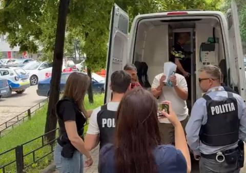 14 șoferi de autobuz din Iași, acuzați că au furat timp de un an motorină de la muncă, au fost reținuți