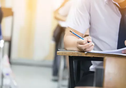 BAC Fizică 2026. Astăzi are loc proba scrisă la Fizică la Bacalaureat