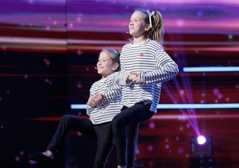 Povestea surorilor Stela și Luna de la „Românii au talent”, noua generație de creatori de conținut online. Cum arată entertainmentul educativ făcut de copii pentru copii
