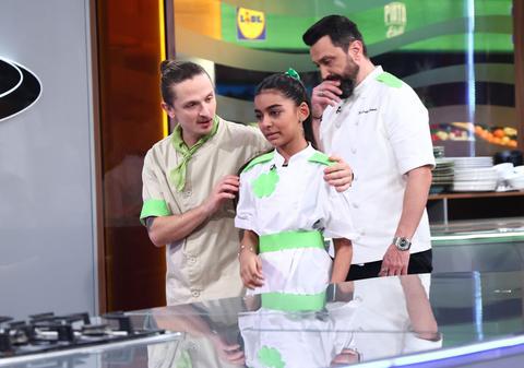 Vanesa Miricică a fost eliminată de la „Chefi la cuțite - Viitorul are gust”. Orlando Zaharia a mai rămas doar cu trei tunici
