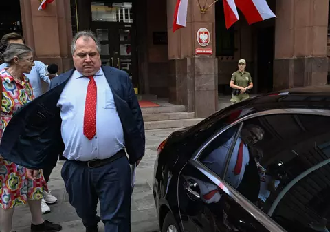 Polonia l-a convocat pe ambasadorul Rusiei și a oferit detalii despre racheta care a făcut un crater de 10 metri într-un câmp