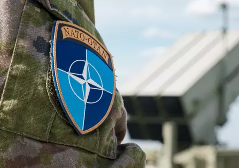 Ce cumpără țările NATO cu un buget de achiziții record: mega-poduri în Italia, submarine nou-nouțe, tancuri și avioane